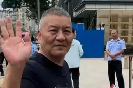 梁实结束英语考试：口语只会说Hello