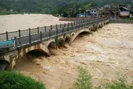 四天内两次 榕江洪灾为何如此严重 