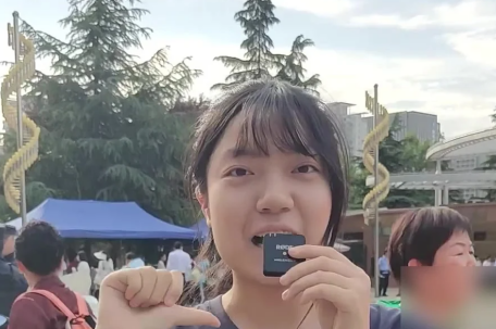女生考完英语称轻松拿捏：985稳了