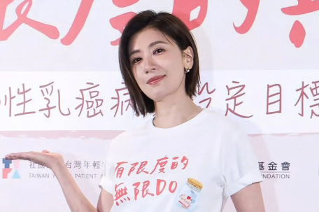 贾静雯自曝三位亲人患癌