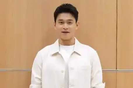 孙杨参加百度创作者大会