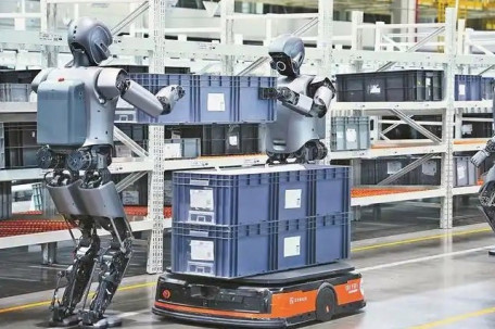 机器人竞争开启“抢人”模式 