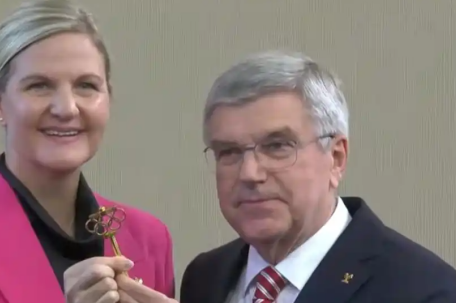 柯丝蒂·考文垂接任国际奥委会主席