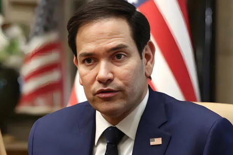 美国务卿:美国准备23日与伊朗对话