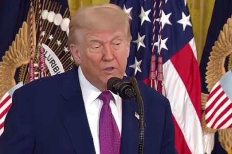 特朗普谈以色列对伊朗袭击：十分出色