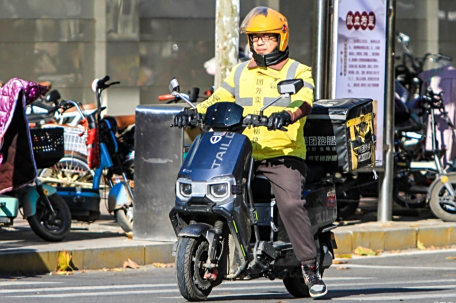 30万本科生送外卖？谣言