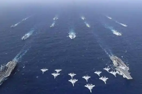 双航母为何远赴西太平洋？专家解读