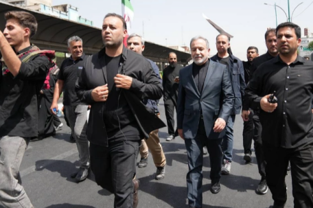 伊朗外长：鲜血可流 但寸土不让！ 