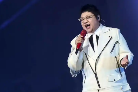 韩红现场叫停录制说要对观众负责