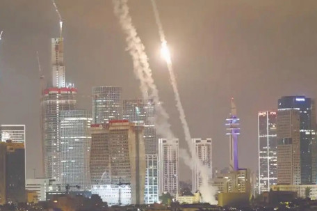 伊朗和以色列 谁能熬到最后