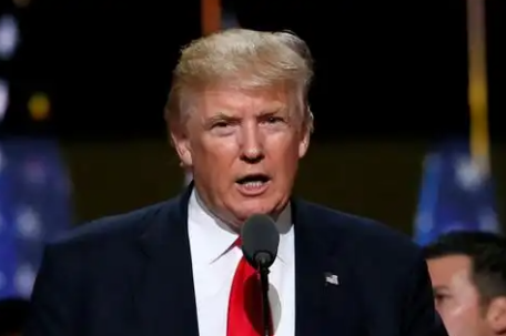 特朗普将于10点发表全国讲话