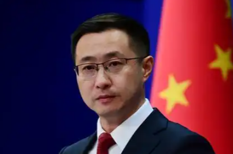 万斯称中国人“乡巴佬” 外交部驳斥