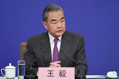 王毅用3个“不”字谈美加征关税