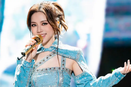 邓紫棋回应蜂鸟音乐称不会下架歌曲