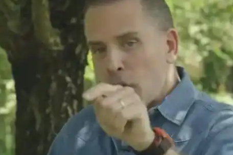 拜登儿子受访屡爆粗口大骂特朗普