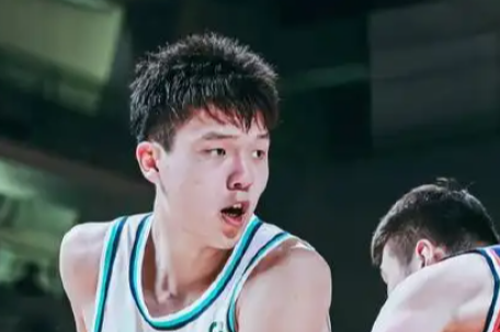 杨瀚森15分创新高 连续三场得分上双