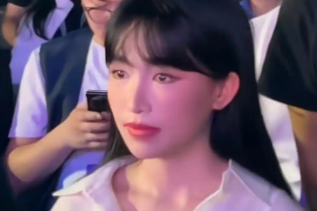 闭关半年李子柒现身江西 