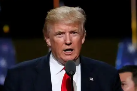 特朗普:停止与加拿大所有贸易谈判