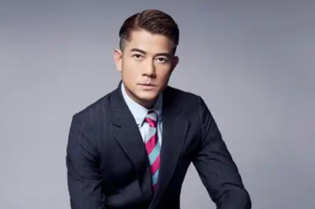 59岁郭富城宣布妻子方媛怀上三胎 