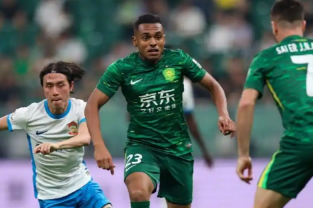 北京国安登顶中超积分榜首