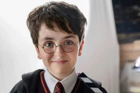 剧版《哈利波特》定妆照曝光