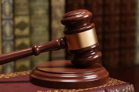 给在押人员递烤鸡榴莲 5名律师被罚 