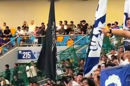 辱骂韦世豪球迷被拘留7天