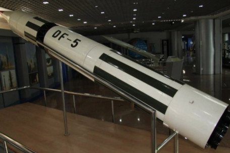 央视披露“镇国神器”东风-5参数