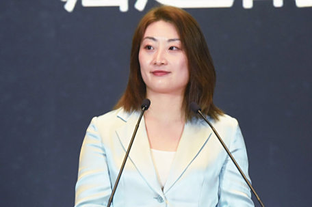 亲叔叔评价宗馥莉：她不够厚道