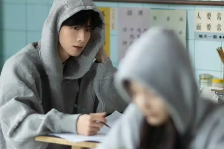 《难哄》男女主各演各的