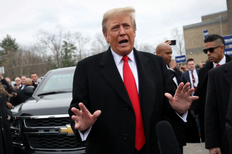 特朗普称对普京很不满意