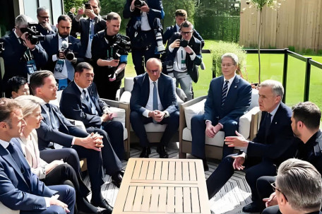 德国总理称以色列为西方“做脏活”