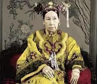 慈禧临终前留下三句遗嘱,有人大骂无耻! 慈禧临终前留下三句遗嘱,有人大骂无耻!