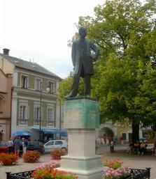 贝德里赫·斯美塔那：捷克作曲家，钢琴家和指挥家