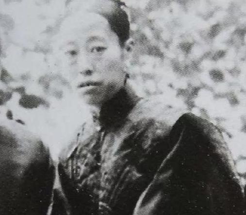 清朝隆裕太后谈退位条件,唯独一点宁死不从 清朝隆裕太后谈退位条件,唯独一点宁死不从