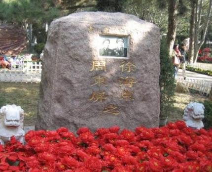 许世友谁都不怕,为什么偏偏对徐海东却十分的尊敬？