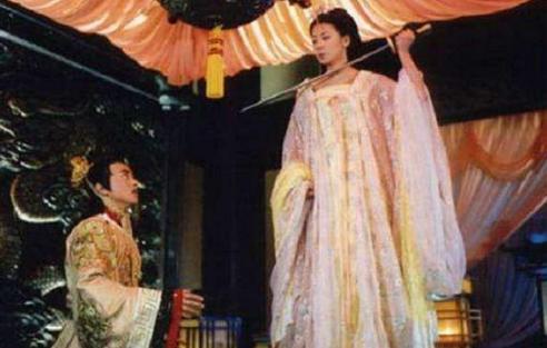 历史上李君羡跟武则天是什么关系？是恋人吗