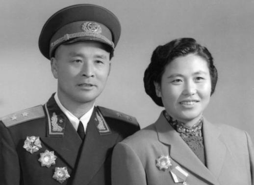 梁从学跟陈毅是什么关系?本该授少将,老战友都提意见,破格授中将 梁从学跟陈毅是什么关系?本该授少将,老战友都提意见,破格授中将