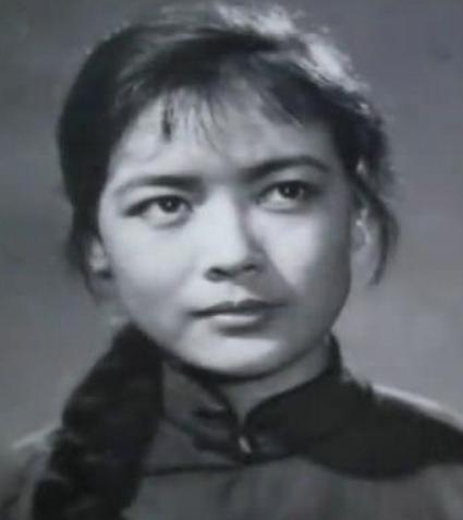 杨雅琴18岁出道 遭两段不幸的婚姻忧郁成疾去世