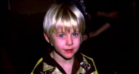 无数人都在信仰的科特&middot;柯本 却在27岁的时候开枪自杀了