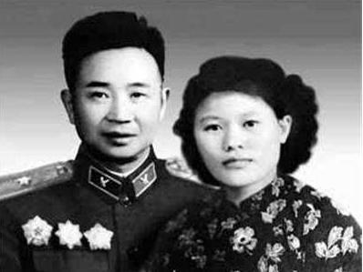 尹先炳的生平如何？<a href=https://www.lishiji.cn/lishi/6567/ target=_blank class=infotextkey>打仗</a>很猛,被女秘书坑了,临死之前疯了