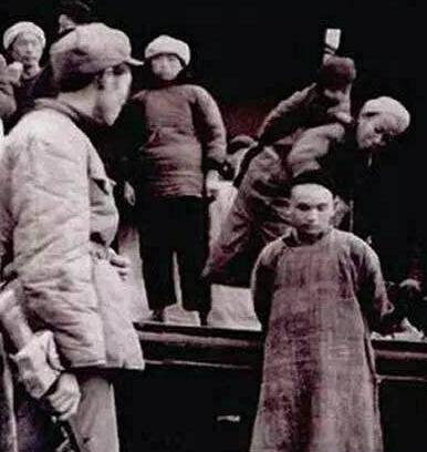 张清安80年代土皇帝,他的结局是什么? <a href=https://www.lishiji.cn/lishi/2661/ target=_blank class=infotextkey><a href=https://www.lishiji.cn/lishi/5989/ target=_blank class=infotextkey>张清</a>安</a>80年代土皇帝,他的结局是什么?