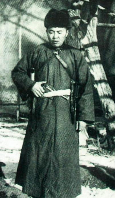 张海天是谁?国歌的原型,从土匪到<a href=https://www.lishiji.cn/lishi/7904/ target=_blank class=infotextkey>抗日英雄</a> 张海天是谁?国歌的原型,从<a href=https://www.lishiji.cn/lishi/574/ target=_blank class=infotextkey>土匪</a>到<a href=https://www.lishiji.cn/lishi/1901/ target=_blank class=infotextkey>抗日</a><a href=https://www.lishiji.cn/lishi/1165/ target=_blank class=infotextkey>英雄</a>