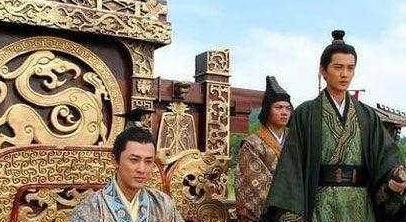 周静帝为什么会将自己的皇位让给其他人呢 他担心的是什么呢