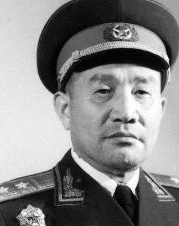 李寿轩一<a href=https://www.lishiji.cn/lishi/7837/ target=_blank class=infotextkey>枪</a>不开竟然吓走了对方两个师？原因是什么