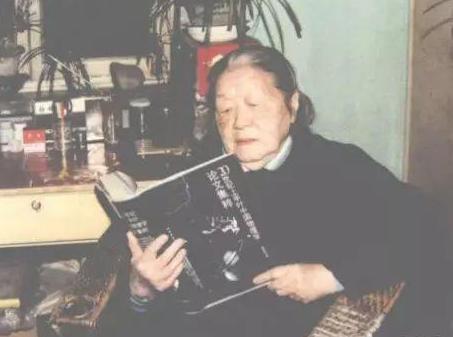中国的三个居里夫人 女物理学家吴健雄,何泽慧和王明贞 中国的三个居里夫人 女物理学家吴健雄,何泽慧和王明贞