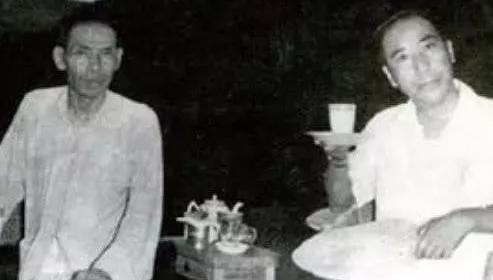 杜月笙为什么不同意和蒋介石去台湾，晚年只能躲在香港