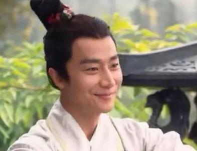 大臣听信谗言，把怀孕妻子送给皇帝，最后全家被杀