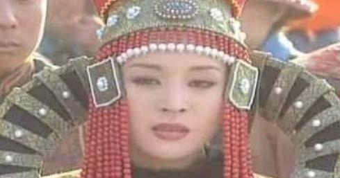 大清朝唯一一个可以用龙袍下葬的女人，也是康熙最疼爱的人。