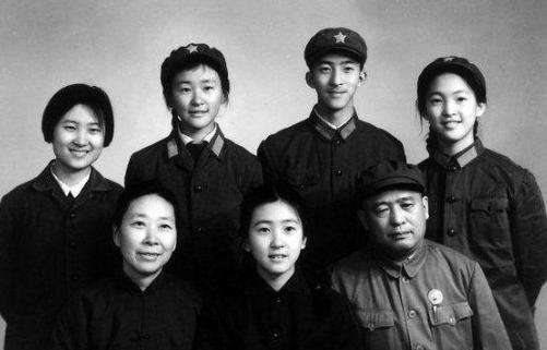 苏振华为什么对儿女说:可以不孝顺我,但必须孝顺你妈? 苏振华为什么对儿女说:可以不孝顺我,但必须孝顺你妈?
